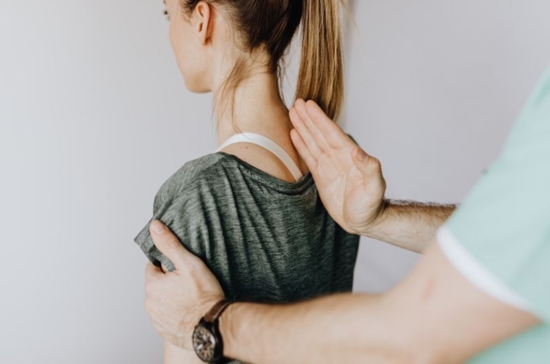 Which is better, an osteopath or a chiropractor?