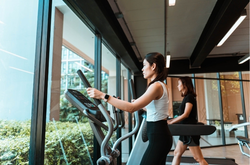 Why Is The Elliptical So Hard? 8 Ways You're Doing It Wrong